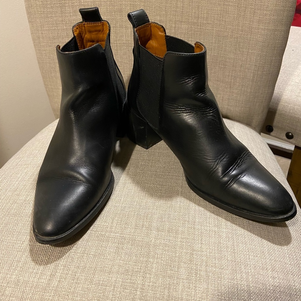 Everlane Genuine Leather Chelsea Boot Women’s Size 7